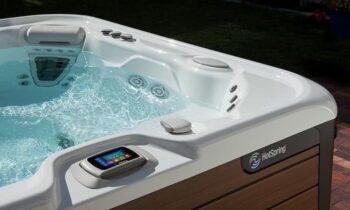 How Much Electricity Does a Hot Tub Use? [Per Day, Week, Month]