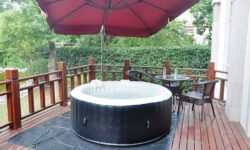 can you put a hot tub on a deck