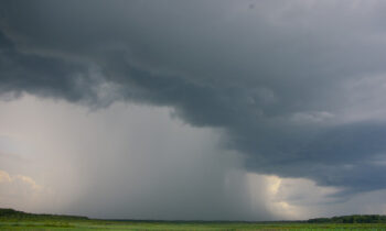 Should I Unplug My Hot Tub in a Thunderstorm?