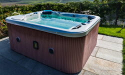 how much hot tubs weigh