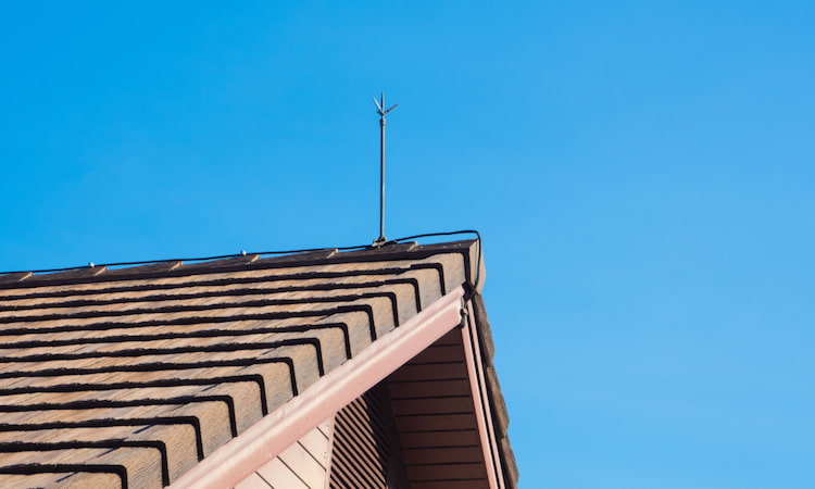 lightning rod to protect your hot tub during thunderstorm